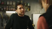 Felix (Ludwig Trepte, l.) weiß noch nicht, welche Neuigkeiten Lena (Laura Berlin, r.) hat.