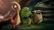 Rocky, Tiny und Mazu (v.l.n.r.) sind begeistert, dass Giganto für Bill eine Brücke gebaut hat. Werden die Zwei doch noch Freunde?