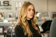 Ellie Bishop (Emily Wickersham)