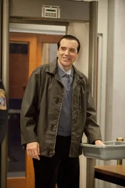 Frank Rizzoli Sr. (Chazz Palminteri)