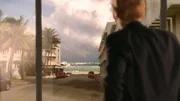 Die Flutwelle eines Tsunami rollt &uuml;ber Miami. Keine einfachen Bedingungen f&uuml;r Horatio (David Caruso), den w&auml;hrend der Katastrophe laufenden Bankraub zu verhindern...