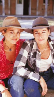Australische Frauen-Power: Tess Silberman McLeod (Bridie Carter, l.) und Claire McLeod (Lisa Chappell)