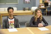 Als die Lerngruppe die Geschichte des ersten Deans von Greendale erfährt, brechen Abed, Britta und der Rest der Truppe auf, um dessen altes Computerlabor zu finden.