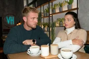 Paul (Niklas Osterloh) und Emily (Anne Menden) ziehen bei Kates Erziehung an einem Strang.