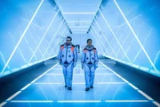 K. C. Houseman (John Bradley) und Jocinda Fowler (Halle Berry) sind dabei, die Geheimnisse des Mondes zu l&uuml;ften.