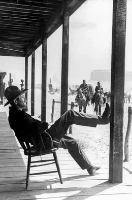 Henry Fonda als Wyatt Earp im Western &bdquo;Faustrecht der Pr&auml;rie&ldquo; von 1946: H&auml;ufig spielte Fonda typisch amerikanische Figuren.