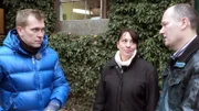 Trödelprofi Otto Schulte (li.) mit Bettina und Heiko