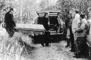 Am 4. Oktober 1981 wird die kleine Ursula gefunden – tot, erstickt in einer Kiste, vergraben im Wald.