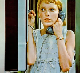 Im Leben von Rosemarie (Mia Farrow) ereignen sich pl&ouml;tzlich mysteri&ouml;se Dinge. Sie sieht sich als Spielball einer teuflischen Macht.