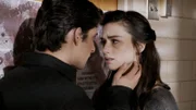 Scott (Tyler Posey) tröstet Allison (Crystal Reed)