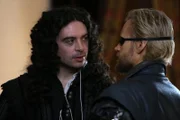 König Ludwig XIII. (Ryan Gage, l.); Rochefort (Marc Warren, r.)