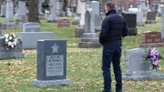 Hank Voight (Jason Beghe)