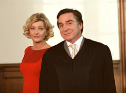 Eigentlich sind sie ein gutes Team: Rainer Maria (Elmar Wepper) und seine Frau Sandra (Saskia Vester).