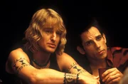 Als ihm ausgerechnet sein sch&auml;rfster Konkurrent Hansel (Owen Wilson, l.) die hei&szlig;begehrte Auszeichnung "Male Model of the Year" wegschnappt, macht sich der gemeine Modezar Mugatu  die angeborene Naivit&auml;t des Models Derek Zoolander (Ben Stiller, r.) zu Nutzen ...