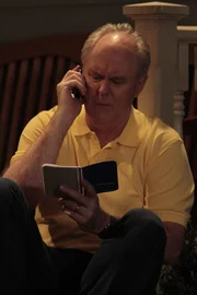 Während Barney seinen Vater Jerry (John Lithgow) besser kennenlernen möchte, trifft Robin einen Mann wieder, auf den sie schon eine ganze Weile ein Auge geworfen hat.