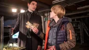 Levin konfrontiert Nino mit den falschen Dollarnoten.