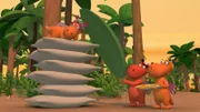 Es hat sich herumgesprochen, dass Kokosnuss ein Prinz ist. Ananas übt sich als Prinzessin – das wäre ihr Traum!