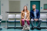 Andrea (Anne Weinknecht) und Michi (Nils Dörgeloh) wollen ihre Ehe retten.