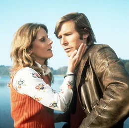 Brigitte Voss (Heidi Br&uuml;hl, links) und Alexander Arkens (Horst Janson, rechts).