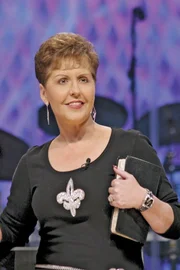 Mit ihrer humorvollen und direkten Art bringt Joyce Meyer die Dinge des Alltags anhand der Bibel auf den Punkt - Joyce Meyer - Das Leben genie&szlig;en