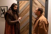 Nandor (Kayvan Novak, l.); Bran (Randy Sklar, r.)
