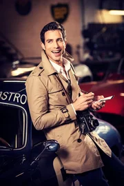 'auto mobil'-Moderator Andreas Jancke (35) an einem Porsche 356 Carrera 2.