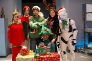 v.l.n.r.: Kove (Kate Mulgrew), Sam Stern (Martin Starr), Trent Hauser (Paul Scheer), Alphonse Inuit (Brandon Johnson) und Piper Ferguson (June Diane Raphael).