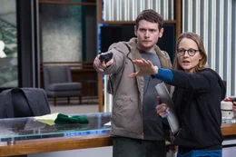 Kyle Budwell (Jack O'Connell) und Jodie Foster