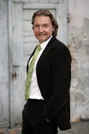 Ingo Lenßen (Ingo Lenßen) und seine Ermittler observieren den Neffen der Vermissten und entdecken ein dunkles Geheimnis: Die Leiche eines jungen Mannes. Sind die Ermittler einem Massenmörder auf der Spur?