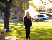 Calleigh (Emily Procter) findet Erics Verhalten seltsam und ist ihm in den Jachthafen gefolgt, um ihn zur Rede zu stellen.