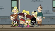v.li.: Luan, Lily, Rita, Lisa, Luna, Lana, Lori, Lola, Lynn, Lucy, Leni, Lincoln, Lynn Sr.