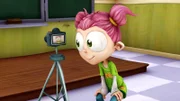 Lola freut sich. Sie darf ein neues Bild machen und wird doch nicht zur Lachnummer im Jahrbuch werden.
