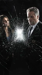 Detective Alexandra Eames (Kathryn Erbe), Detective Robert Goren (Vincent D'Onofrio)