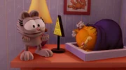 Garfield hält Winterschlaf und bekommt nichts von der Party mit, die Nermal in Jons Haus veranstaltet.