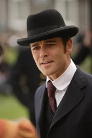 Detective William Murdoch (Yannick Bisson)