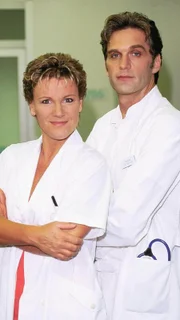 Nikola (Mariele Millowitsch) und Dr. Schmidt (Walter Sittler)