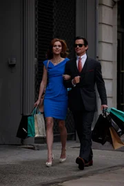 Neal Caffrey (Matthew Bomer) und Sara Ellis (Hilarie Burton)