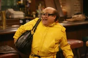 Frank (Danny DeVito) hat ein Auge auf Tante Donna geworfen ...