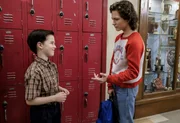 Kann gar nicht glauben, dass Sheldon (Iain Armitage, l.) ein so reges Sozialleben führt: Georgie (Montana Jordan, r.) ...