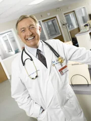 (7. Staffel) - Chefarzt Dr. Bob Kelso (Ken Jenkins) fordert von seinen Leuten stets totalen Einsatz ...