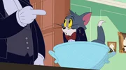 Tom (r.)