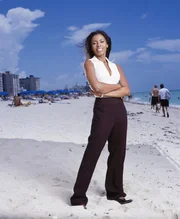 (2. Staffel) - Die attraktive Alexx Woods (Khandi Alexander) hat eine ungewöhnliche Angewohnheit: Sie spricht mit den Toten, die auf ihrem Tisch liegen ...