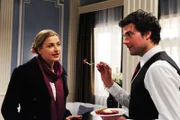 Theresa (Ines Lutz, l.); Konstantin (Moritz Tittel, r.)