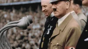 Adolf Hitler bei den Olympischen Spielen 1936 in Berlin . Die Nazis verwandelten diese in einen Propagandatriumph für ihr neues Regime.