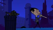 Mr. Bean geht nachts durch den Park und spielt dabei auf einer Flöte. Die Ratten folgen ihm.