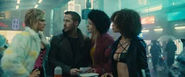 L-R: Doxie #2 (Krista Kosonen), K (Ryan Gosling), Mariette (Mackenzie Davis), Doxie #3 (Elarica Johnson).