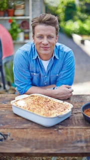 Eine Lasagne darf bei Jamie Olivers Wohlfühlrezepten natürlich nicht fehlen.