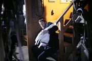 Carl (Anthony Lemke)