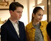 Franklin (Evan O'Toole, l. ); Anna-Kat Otto (Julia Butters, r.)