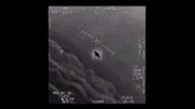 Dateifoto einer UFO-Sichtung, aufgenommen von der US-Marine und veröffentlicht vom Pentagon